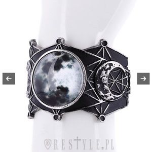 Restyle moon bracelet